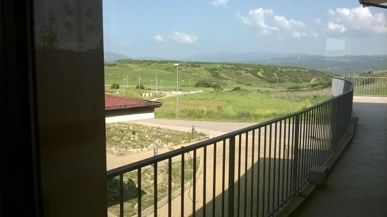 Hotel Bena E Traes Laerru ภายนอก รูปภาพ